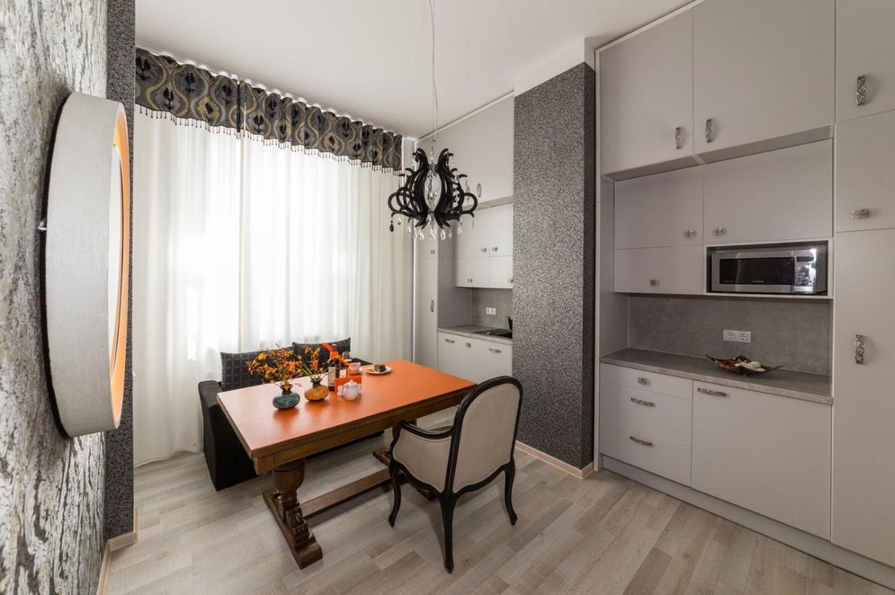 Avers House Leilighet Narva