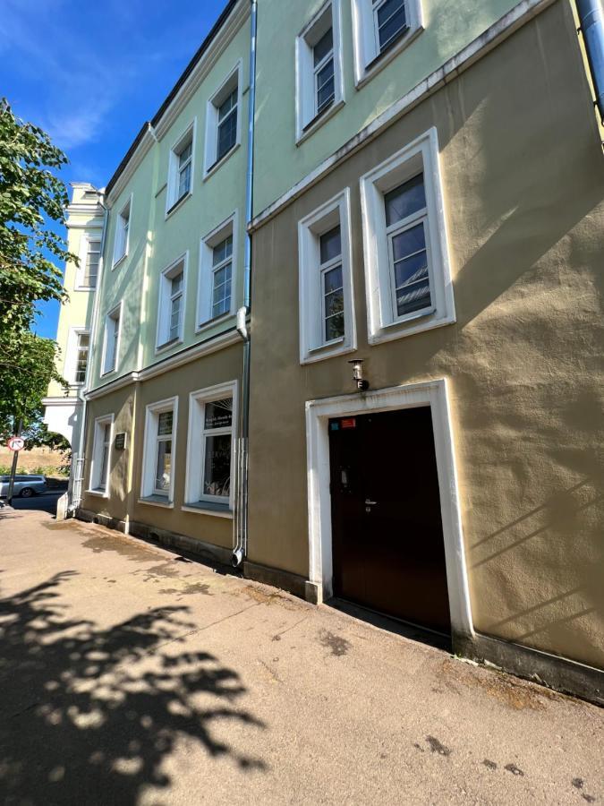 Avers House Narva