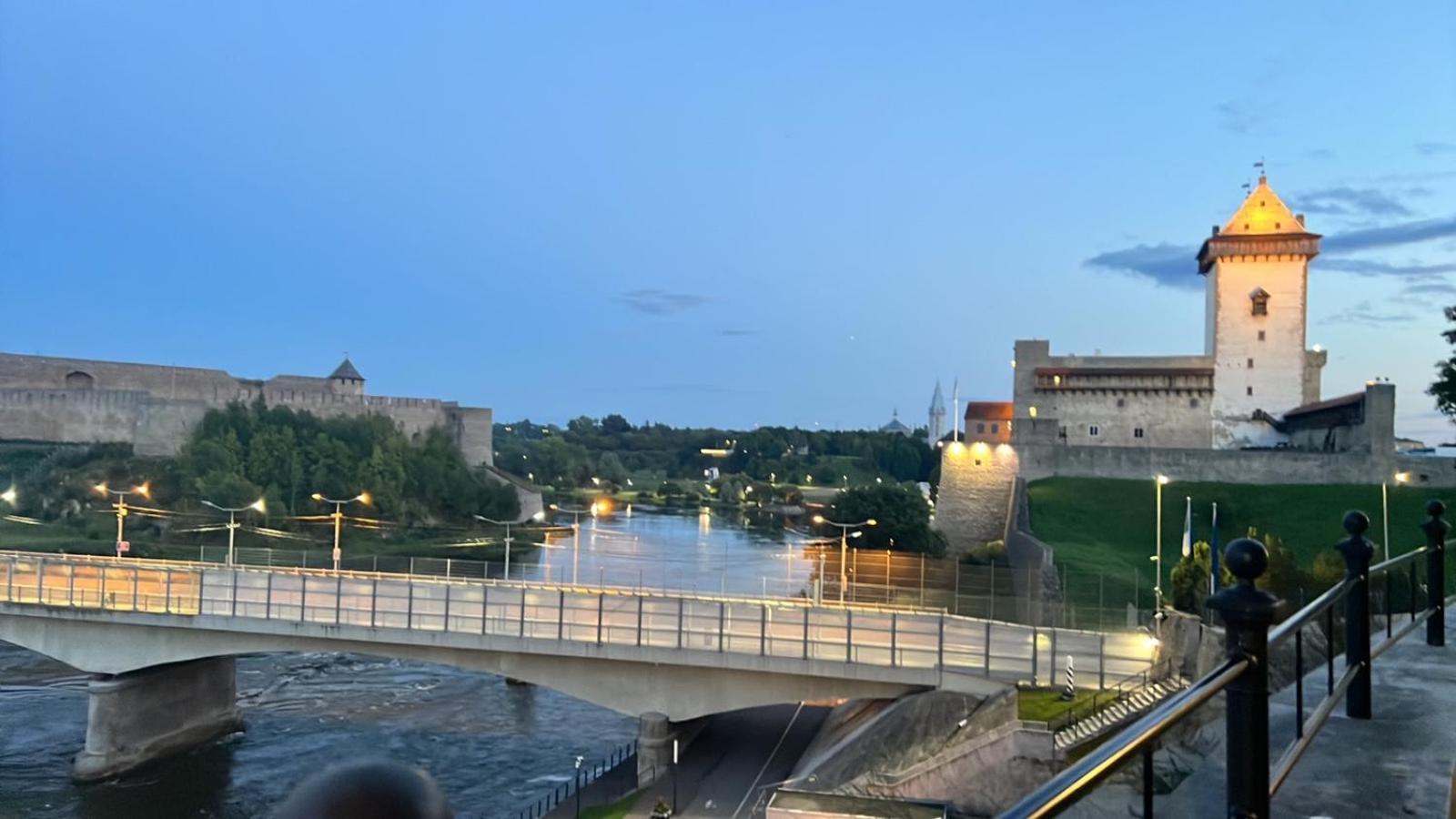 Avers House * Narva